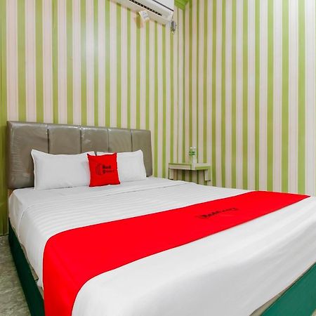 โอโย 2186 เอสเบ โฮเต็ล Hotel ตันจุงปันดัน ภายนอก รูปภาพ