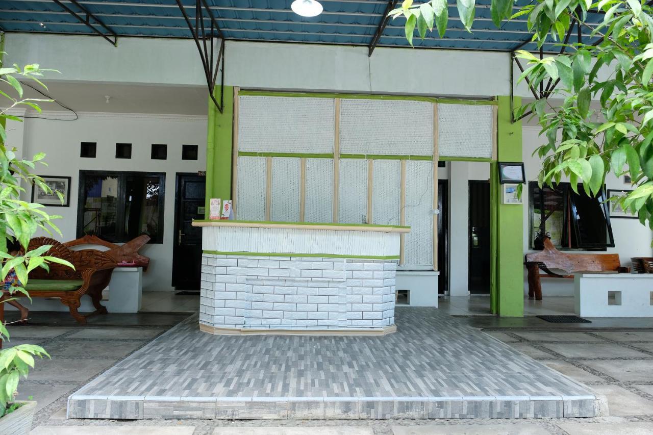 โอโย 2186 เอสเบ โฮเต็ล Hotel ตันจุงปันดัน ภายนอก รูปภาพ
