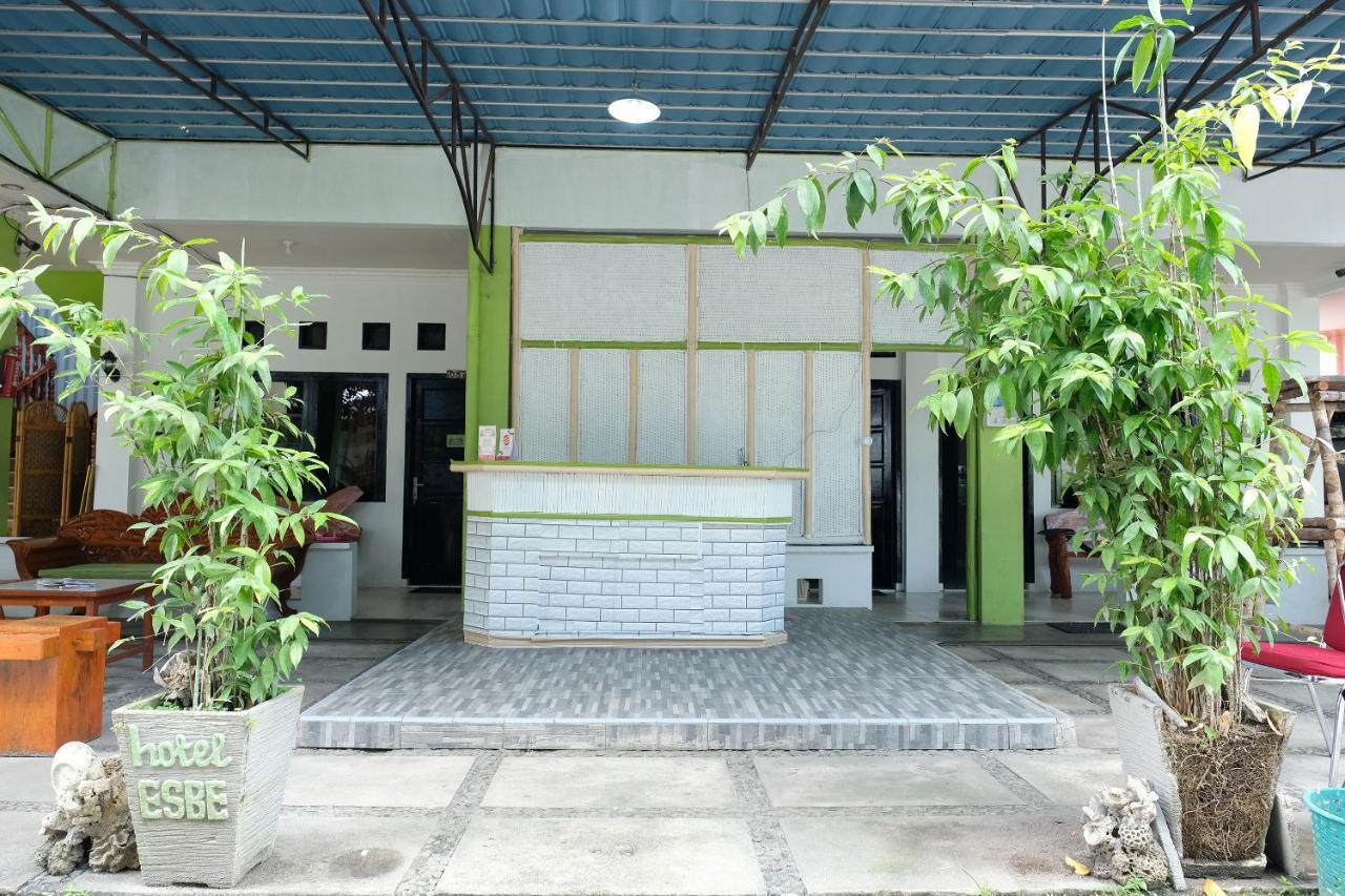โอโย 2186 เอสเบ โฮเต็ล Hotel ตันจุงปันดัน ภายนอก รูปภาพ